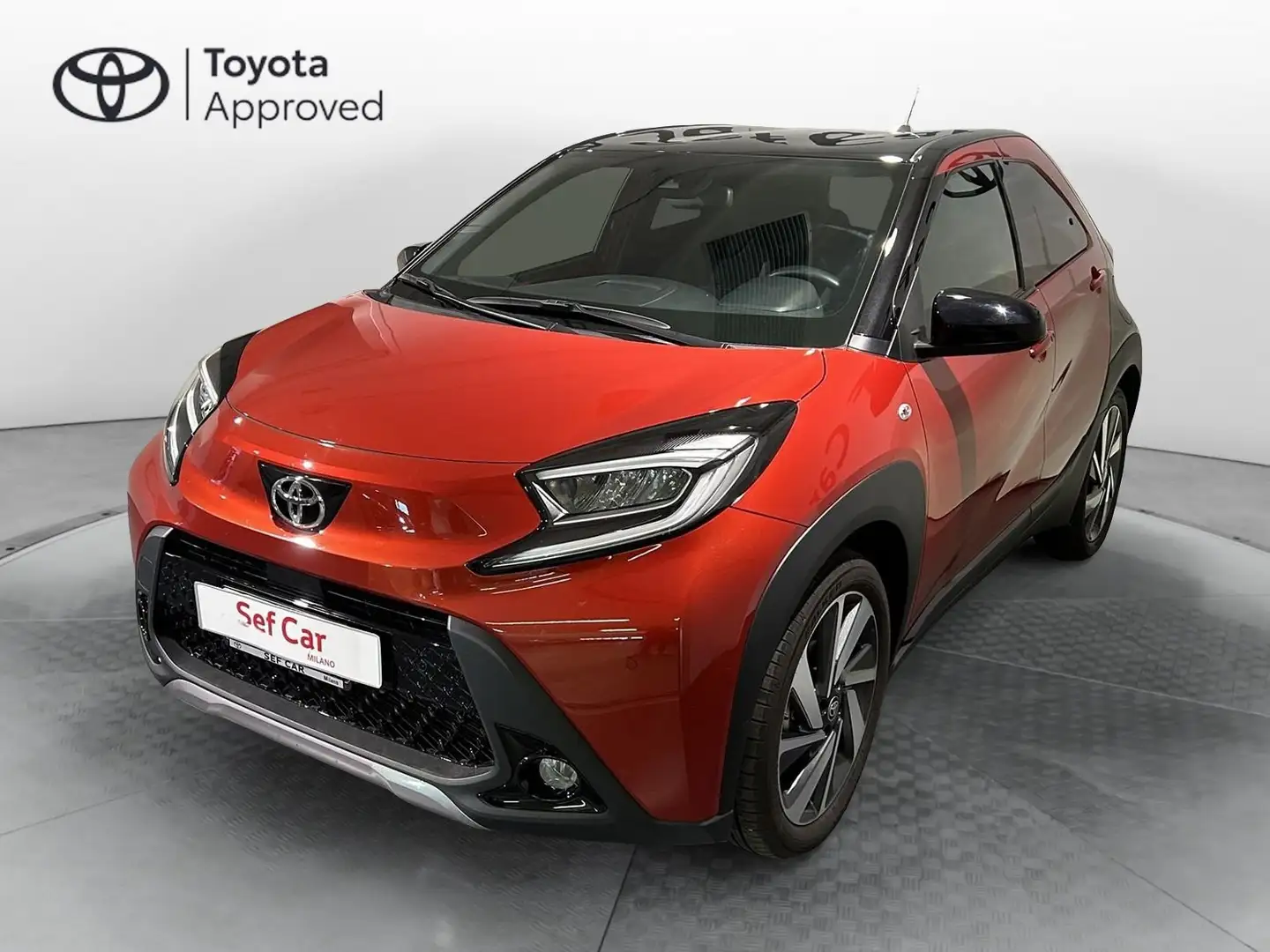 Toyota Aygo X Aygo X 1.0 VVT-i 72 CV 5 porte Lounge S-CVT Rood - 1