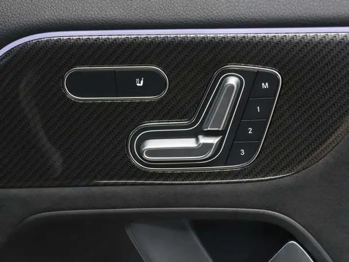 Mercedes-Benz GLA 2023, foto 10