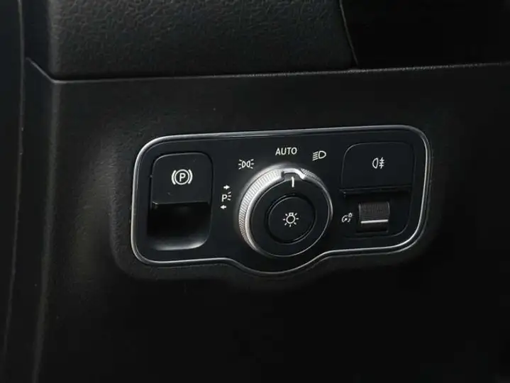 Mercedes-Benz GLA 2023, foto 17