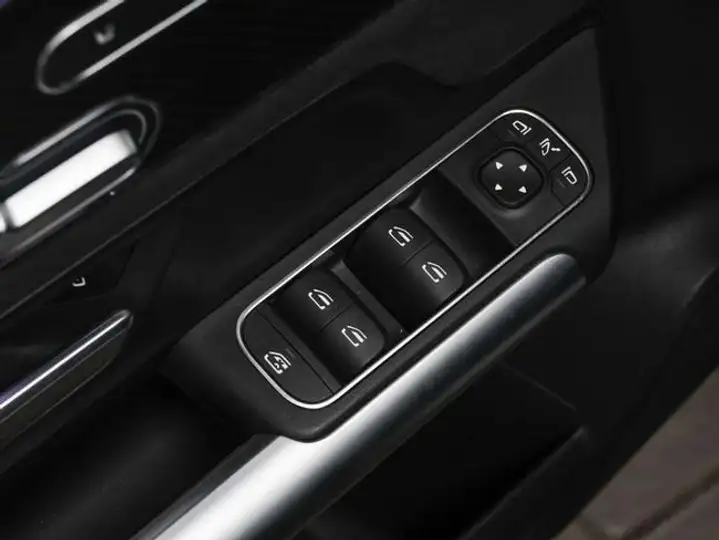 Mercedes-Benz GLA 2023, foto 16