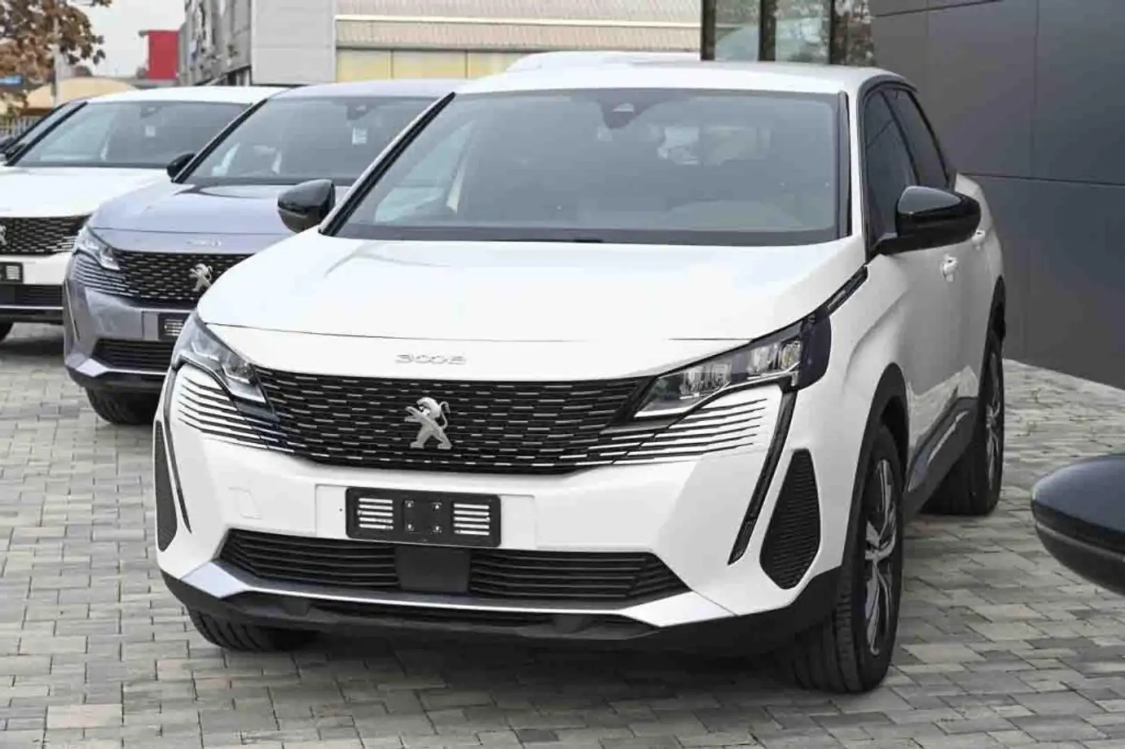 Peugeot 3008 PureTech Turbo 130 S&S Allure Weiß - 1