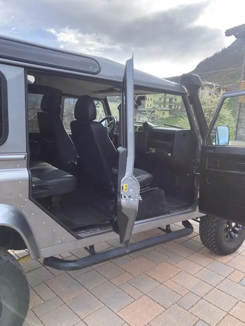 Land Rover Defender 110 2.2 td SW - 1