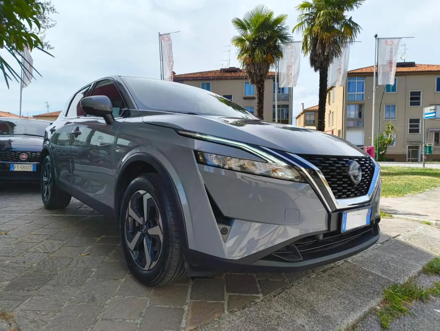 Nissan Qashqai MHEV 140 CV N-Connecta Szürke - 1