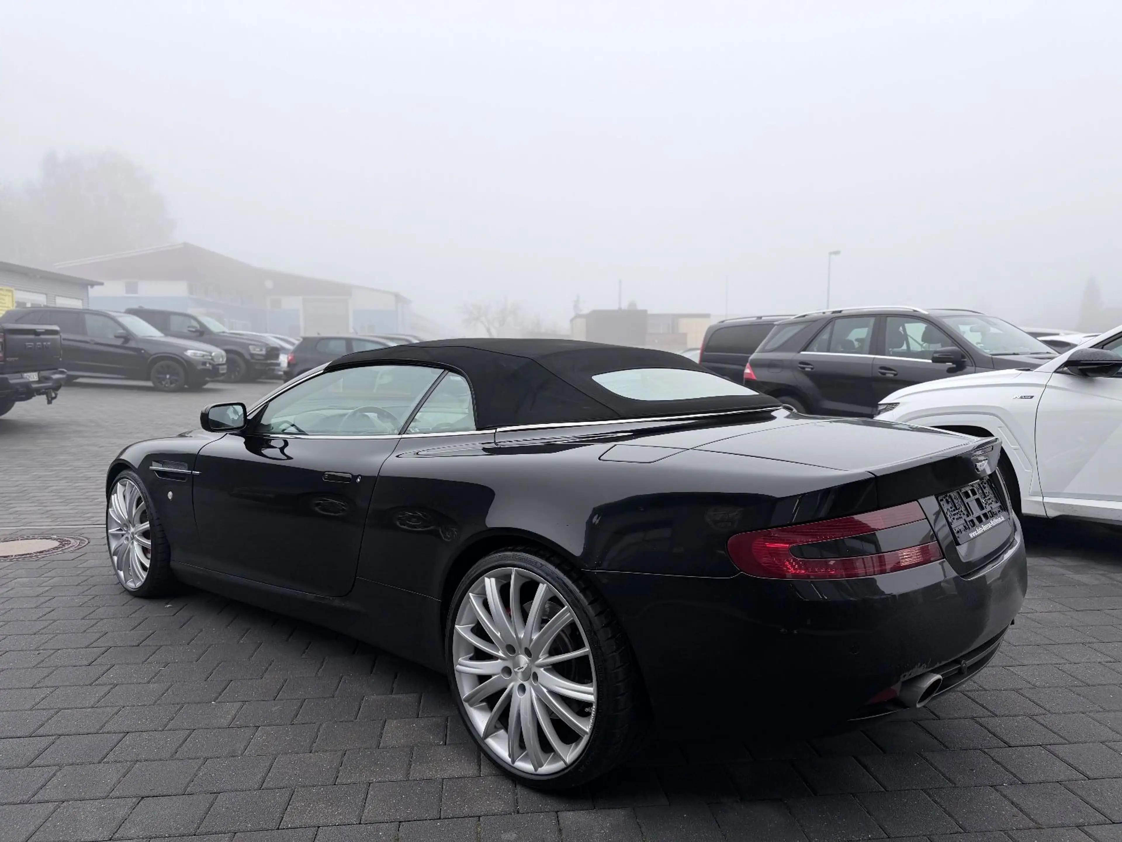 Aston Martin DB9 — photo 5