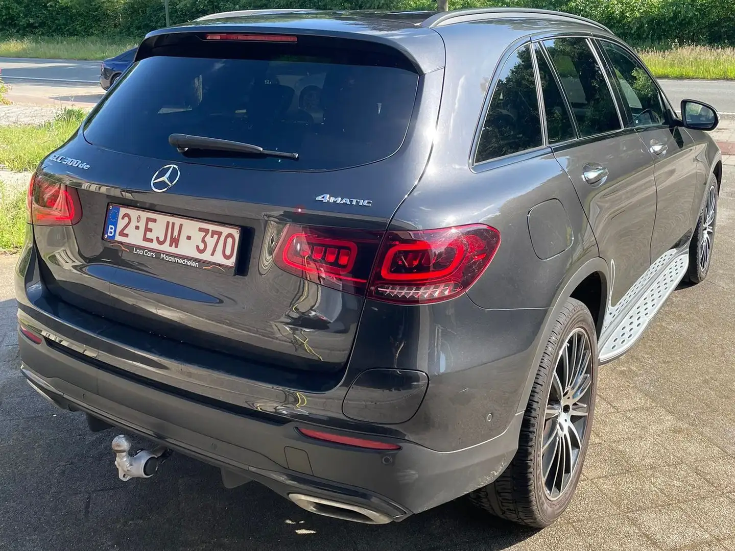 Mercedes-Benz GLC 300 GLC 300 de 4Matic 9G-TRONIC AMG Line Plus Zwart - 1