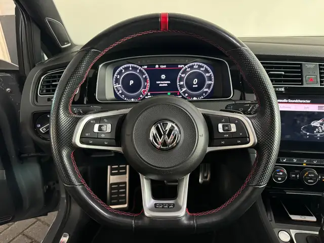 Volkswagen Golf view 11