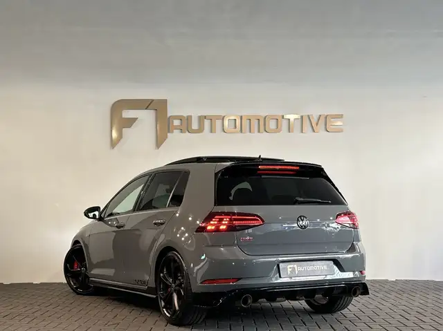 Volkswagen Golf view 6