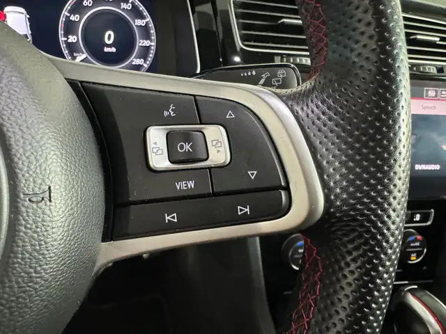 Volkswagen Golf view 12
