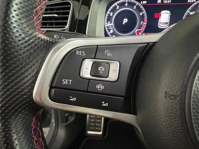 Volkswagen Golf view 13