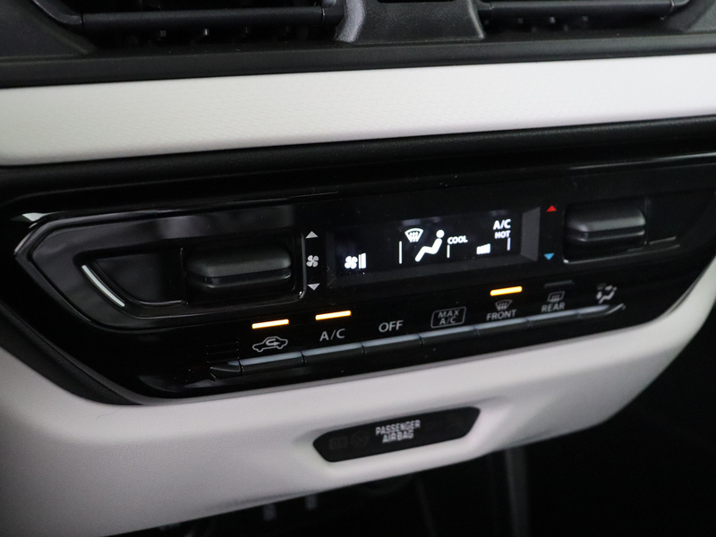 Suzuki Swift 1.2 Select Smart Hybrid | 16" Velgen | Stoelverwar — photo 15
