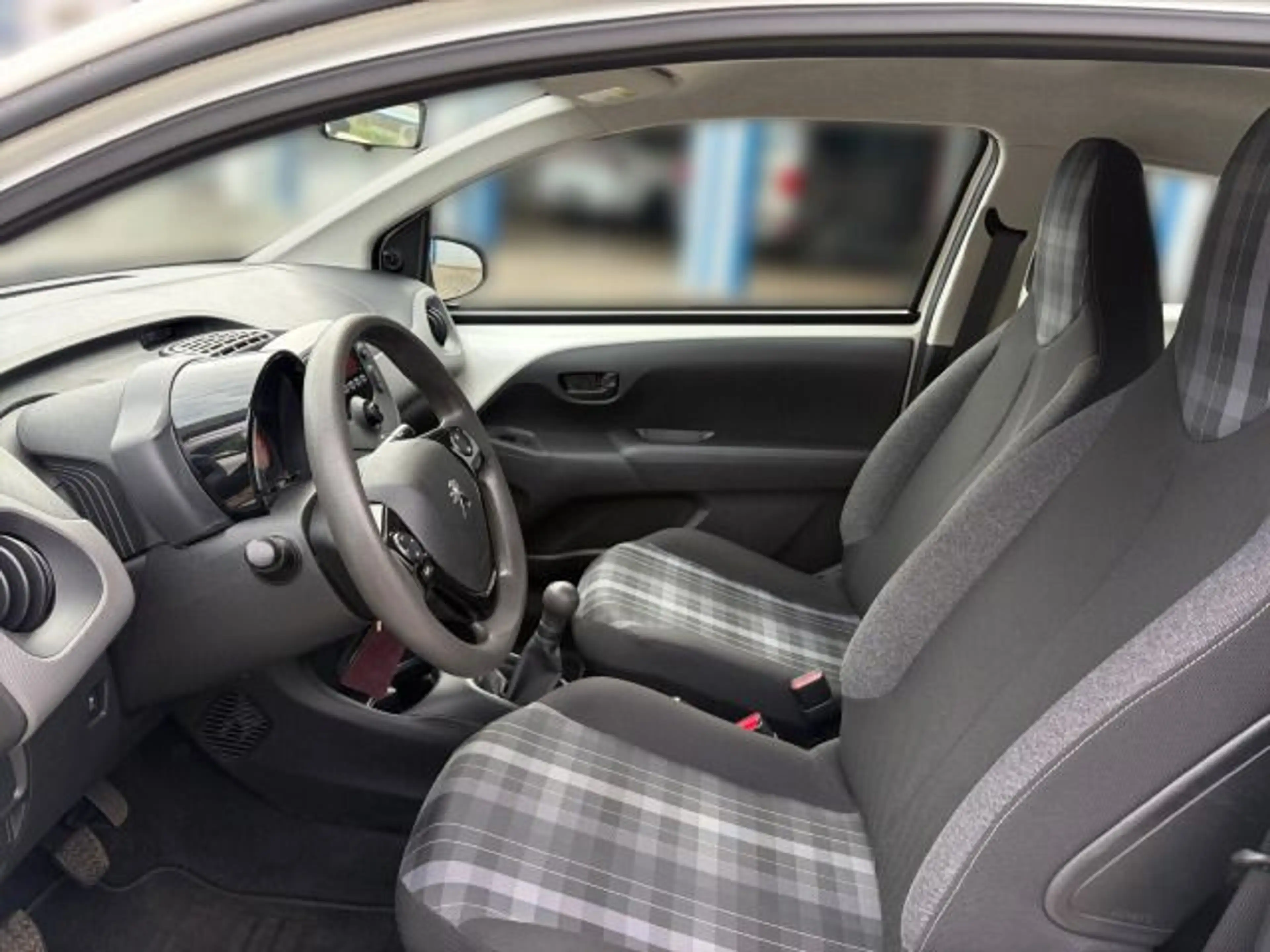 Peugeot 108 1.0 VTi Active — photo 8