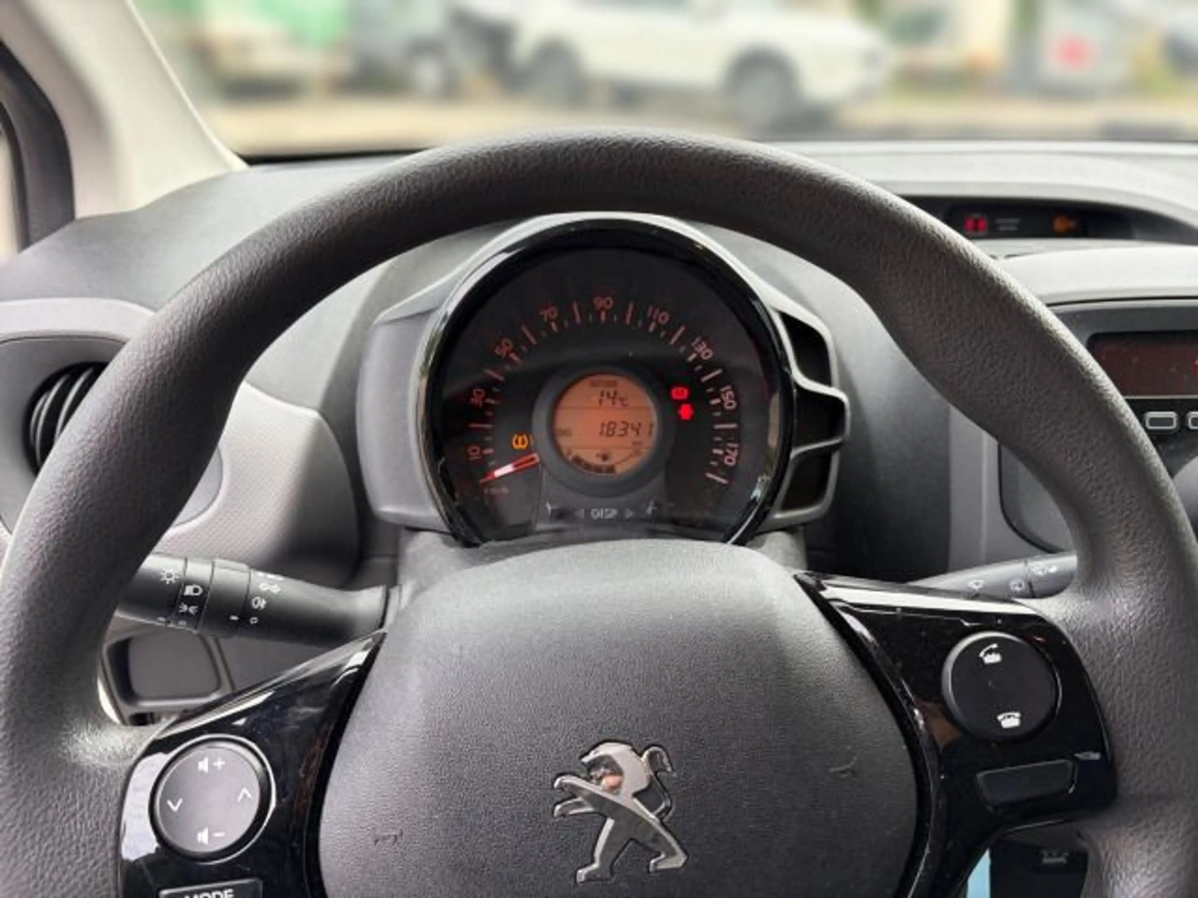 Peugeot 108 1.0 VTi Active — photo 9