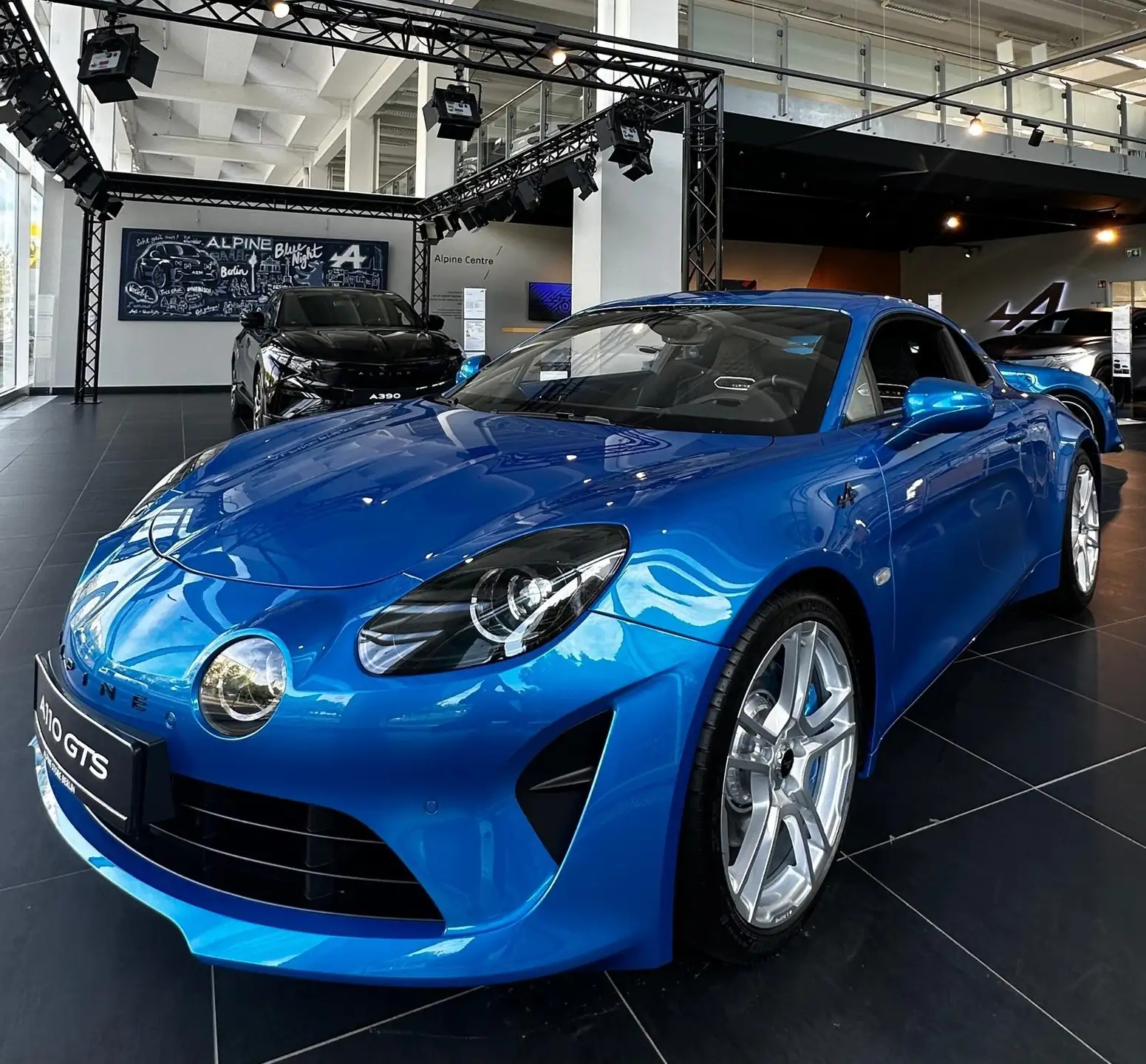 알핀 Alpine A110 2026 파랑 사진 1