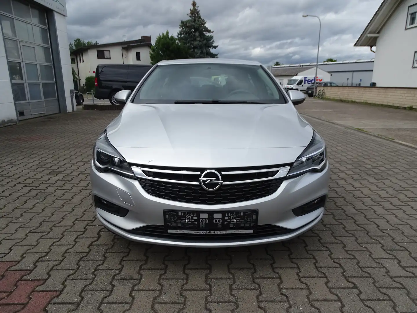 Opel Astra 1,6 CDTI Edition Start/Stop Klima, Servo, AHK Silber - 2