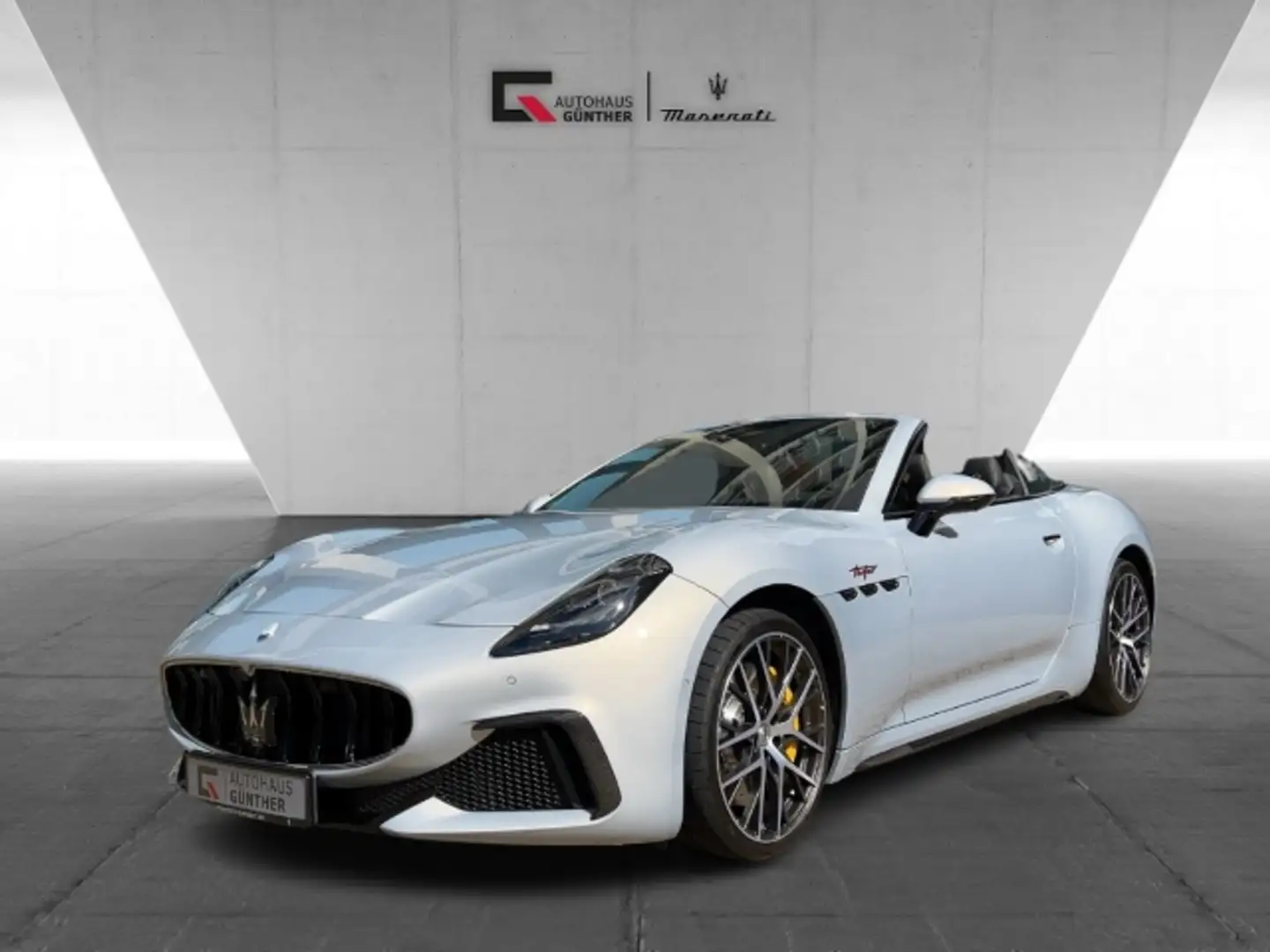 Maserati GranCabrio MY25 490 PS – Jetzt zur Bestellaktion zum Best Pri Weiß - 1
