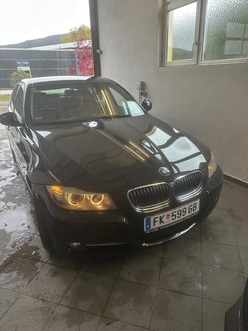 BMW 320 320i - 1