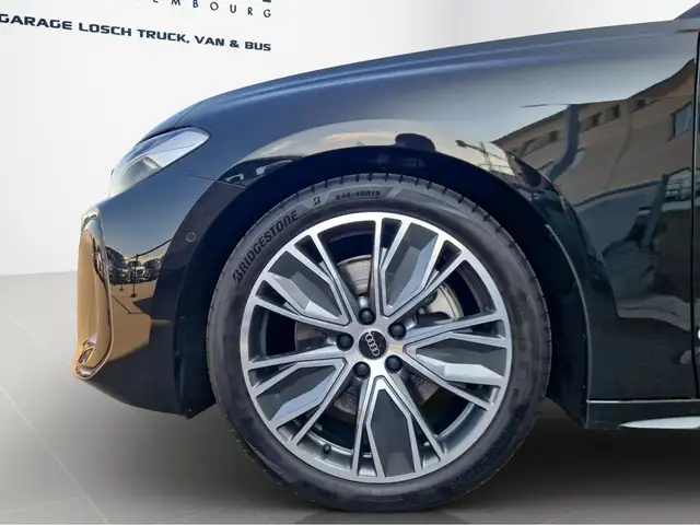 Audi A5 view 7