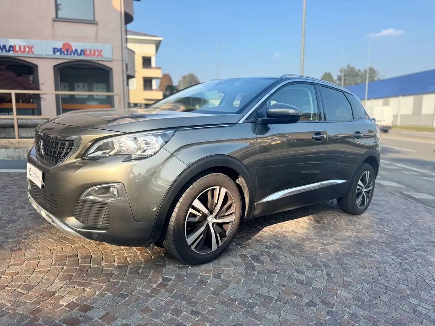 Peugeot 3008 1.2 pt t Active s&s 130cv Vert - 1