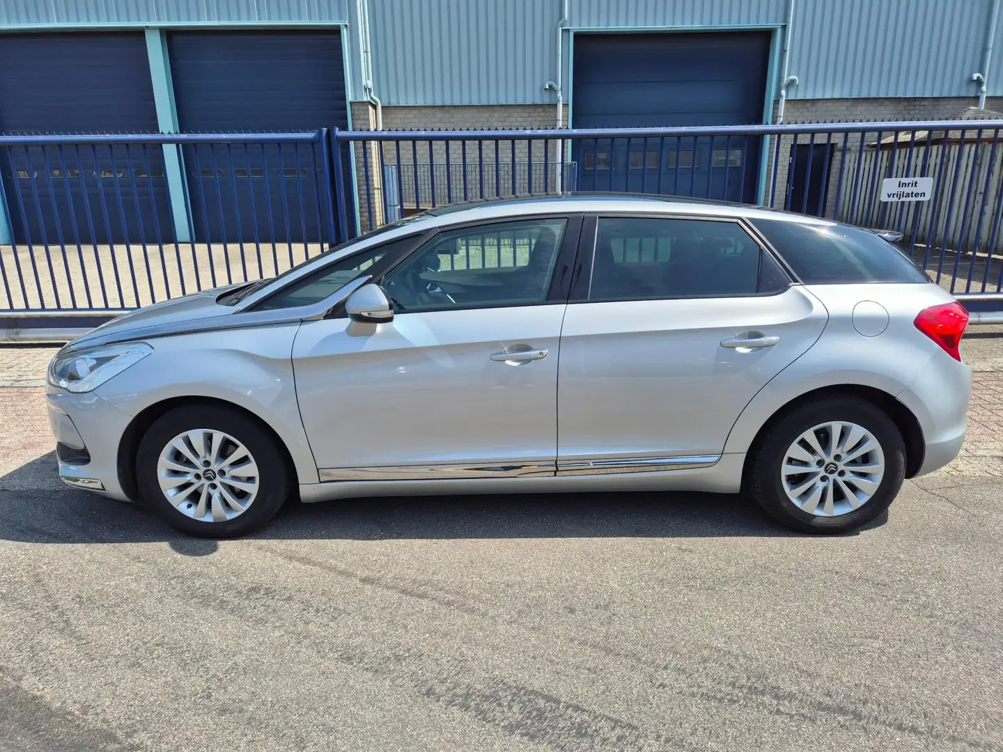 Citroen DS5 1.6 BlueHDi Business *181.337 KM*CLIMA*LEER*CV Grau - 2