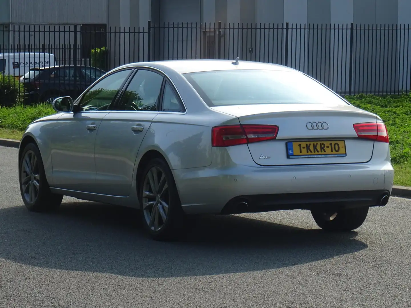 Audi A6 Limousine 2.0 TFSI Pro Line Business BJ2013 NAP/NA Grijs - 2