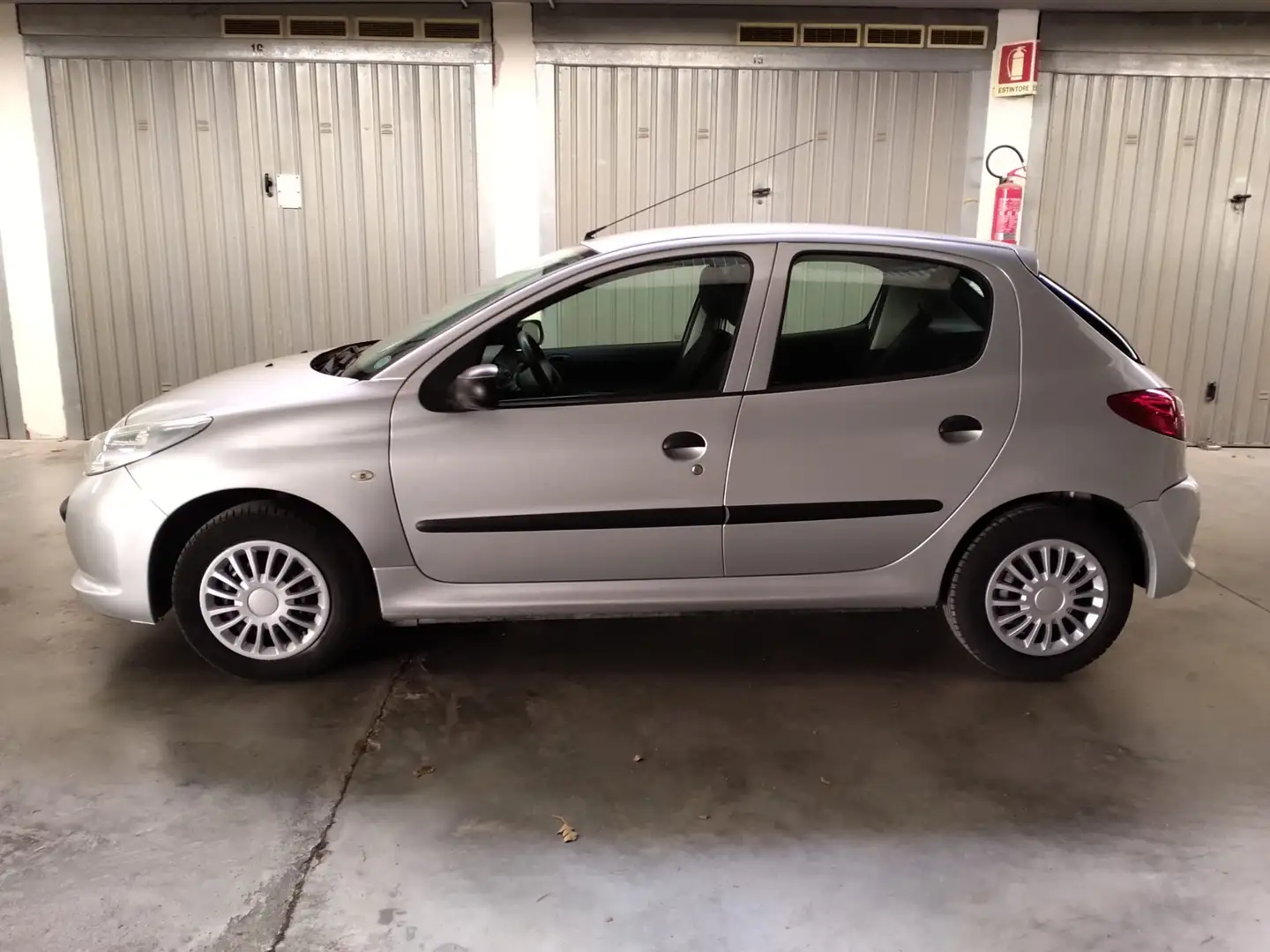 Peugeot 206 Plus 5p 1.1 96500km Argintiu - 1
