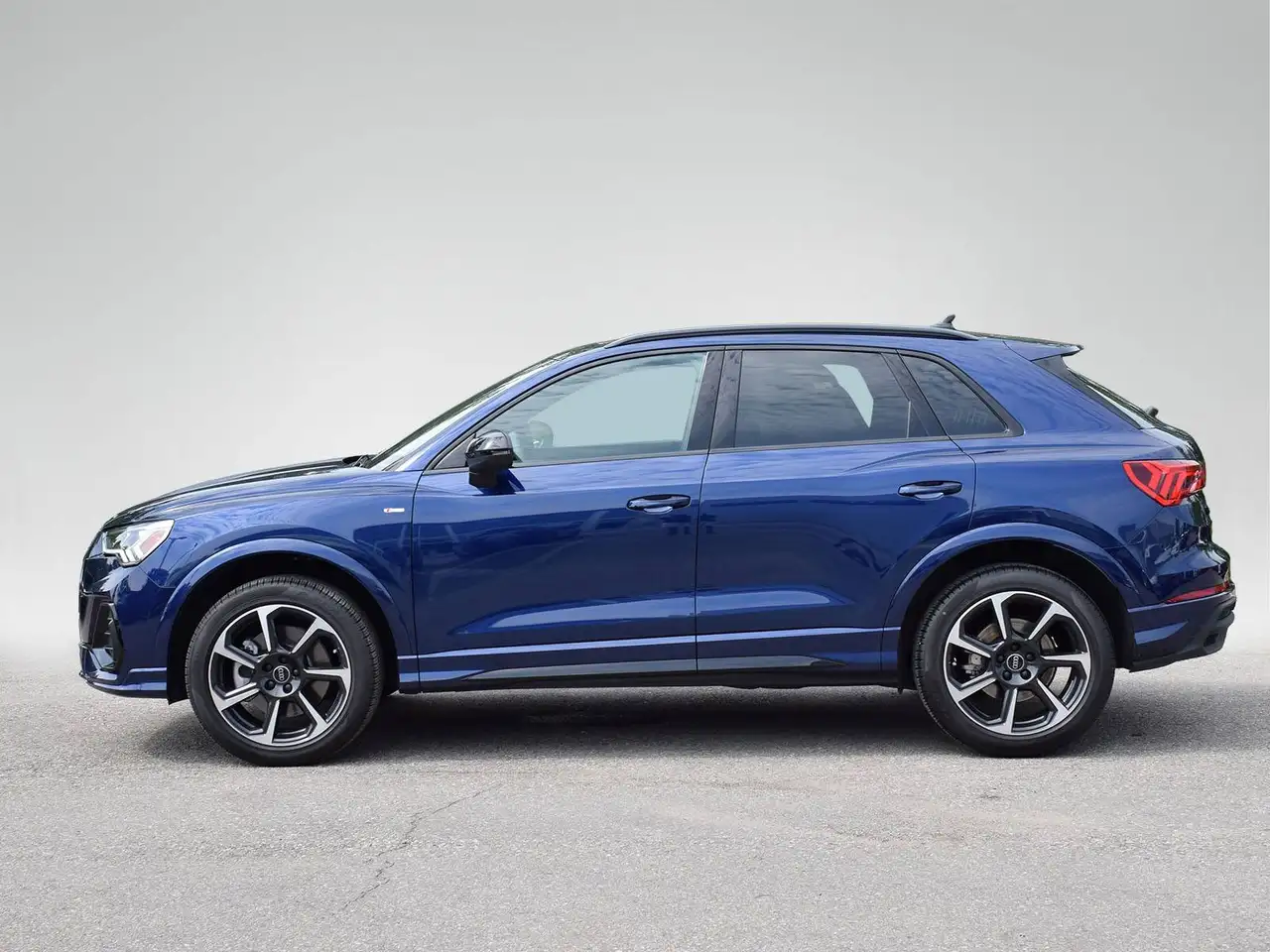 Audi Q3 photo Audi Q3
