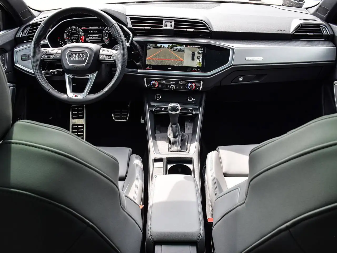 Audi Q3 photo Audi Q3