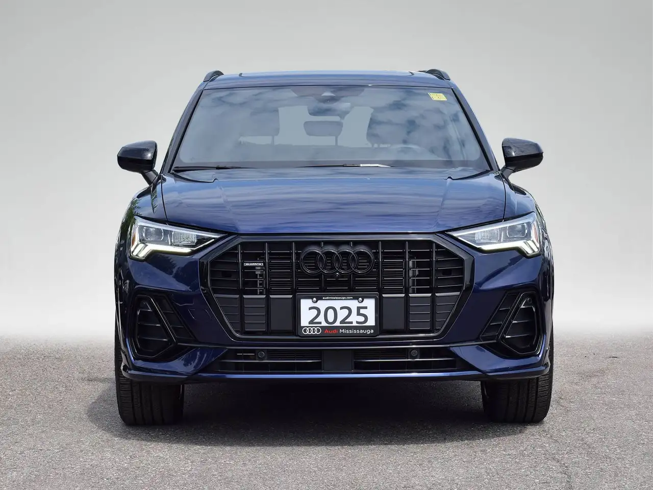 Audi Q3 photo Audi Q3