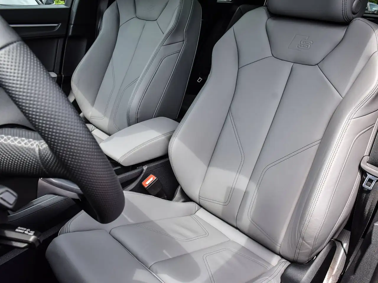 Audi Q3 photo Audi Q3