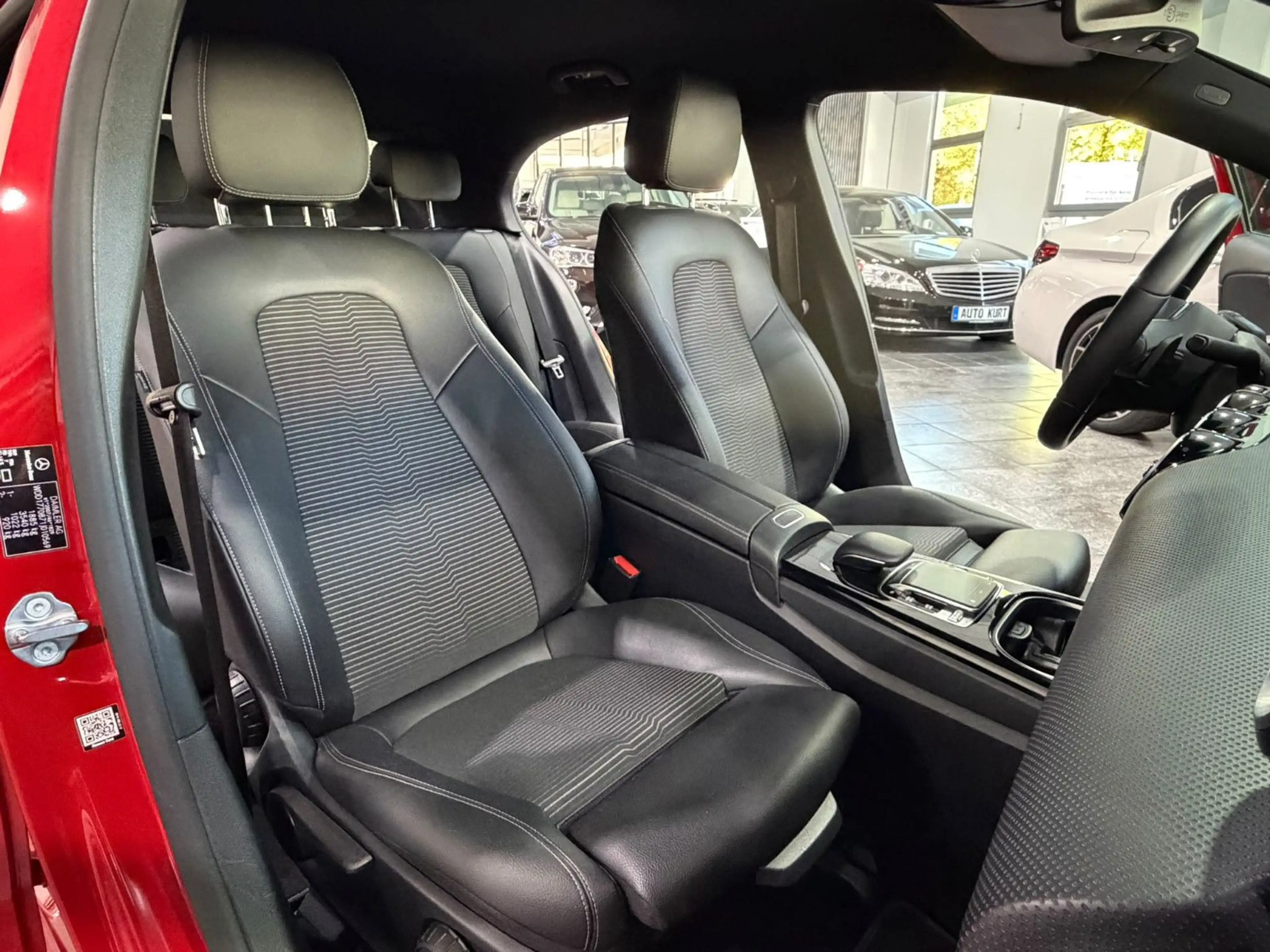 Mercedes-Benz A 200 *7G*WideS*T.Leder*Parkasy*Spurha*LED*M-Bux — photo 15