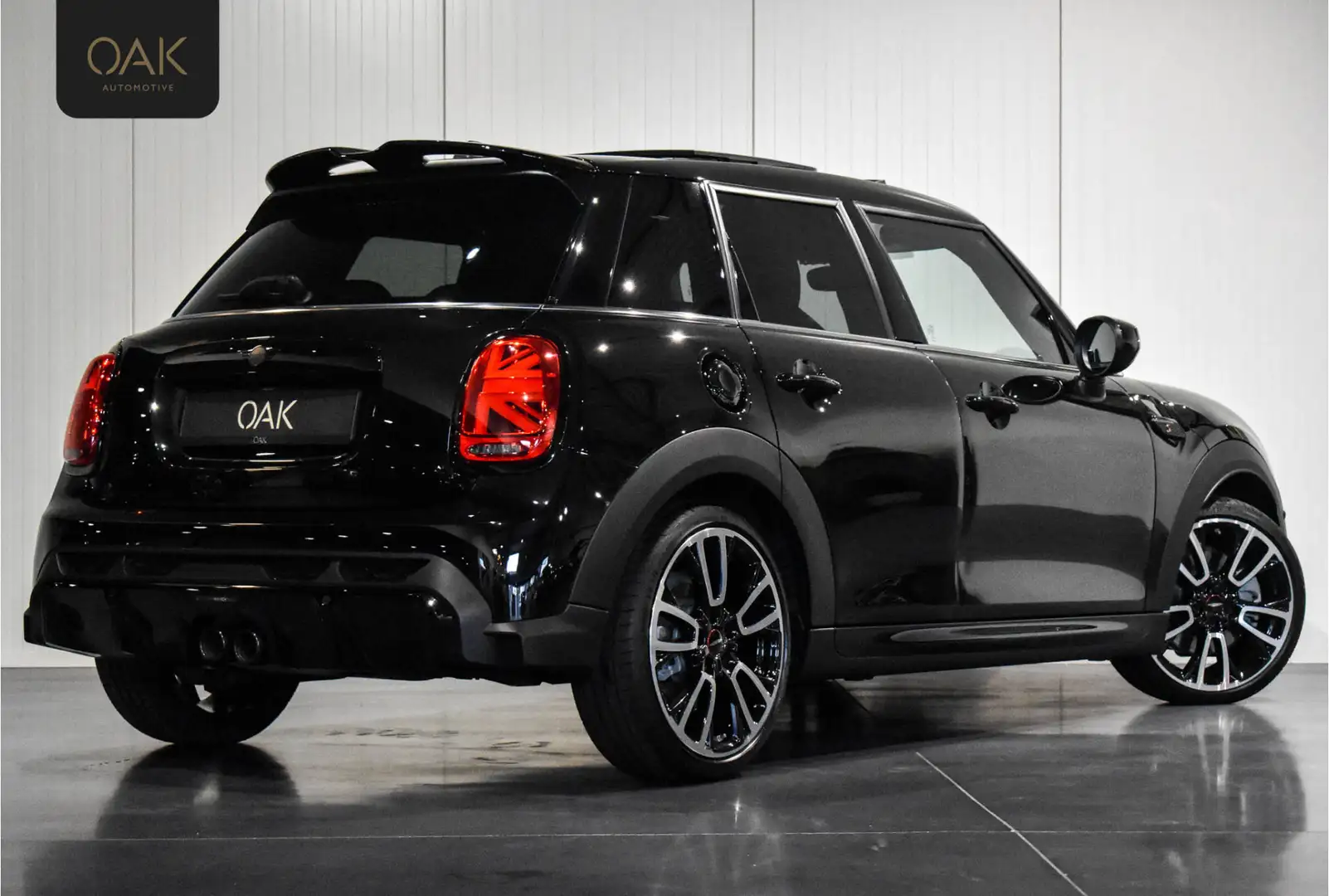 MINI Cooper S Mini 2.0 F1 Aut. | JCW-Trim | Navi | Panorama | He Zwart - 2