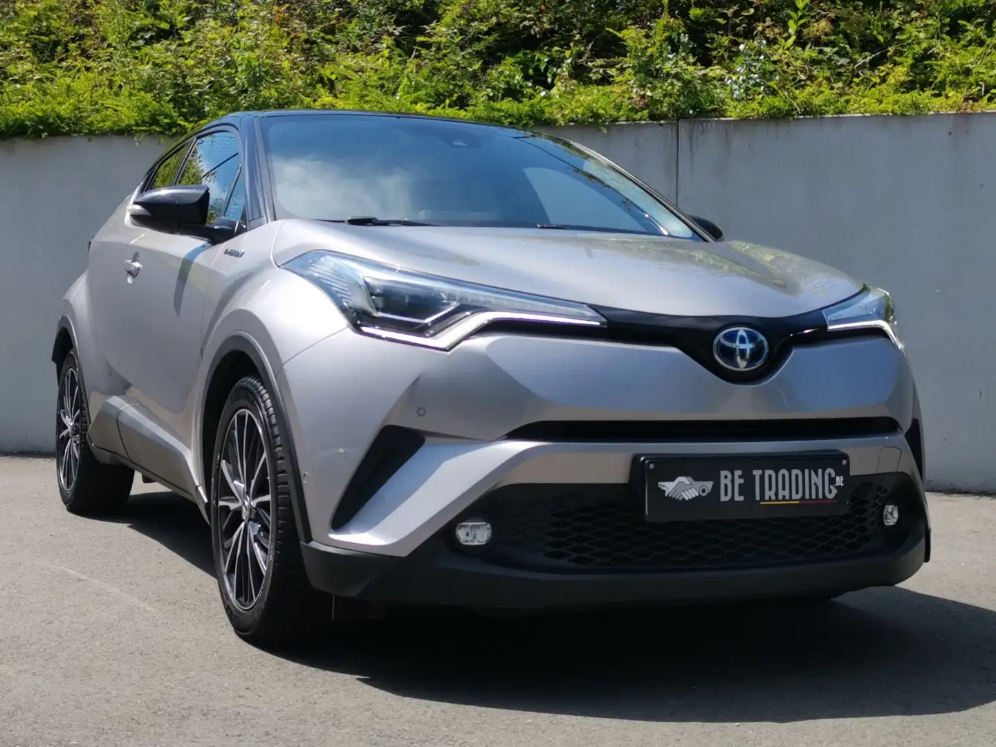 Toyota C-HR C-HR Hybrid 1.8i VVT-i C-Lub E-CVT(EU6.2) Gris - 1