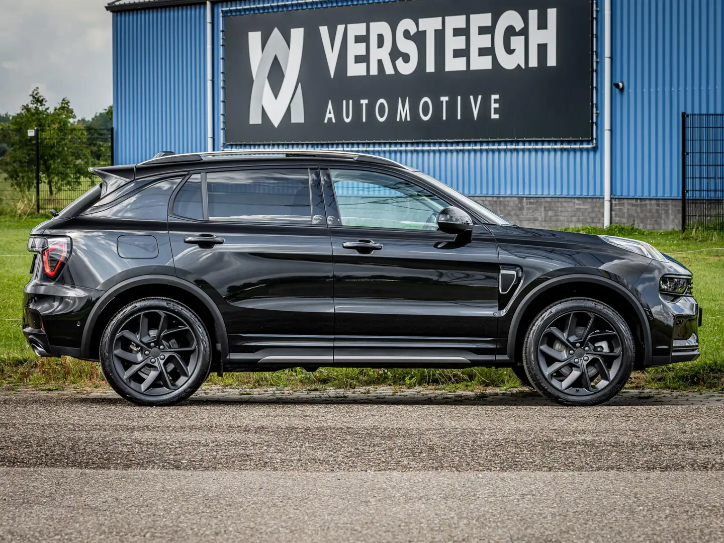 Lynk & Co 01 1.5 Plug-In Hybrid 262pk BLACKED OUT | 360 Camera Zwart - 2