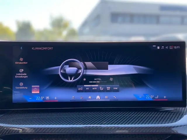 BMW 3 Series view 9