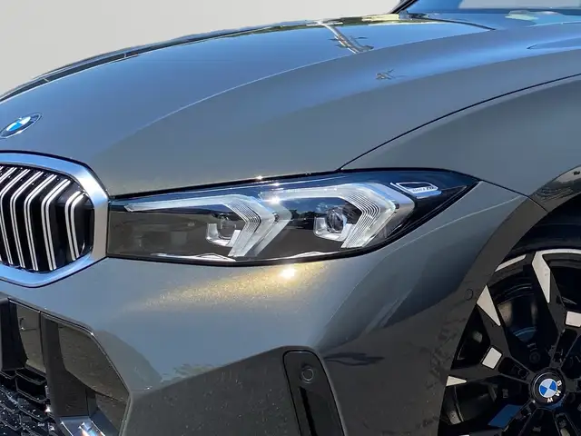 BMW 3 Series view 5