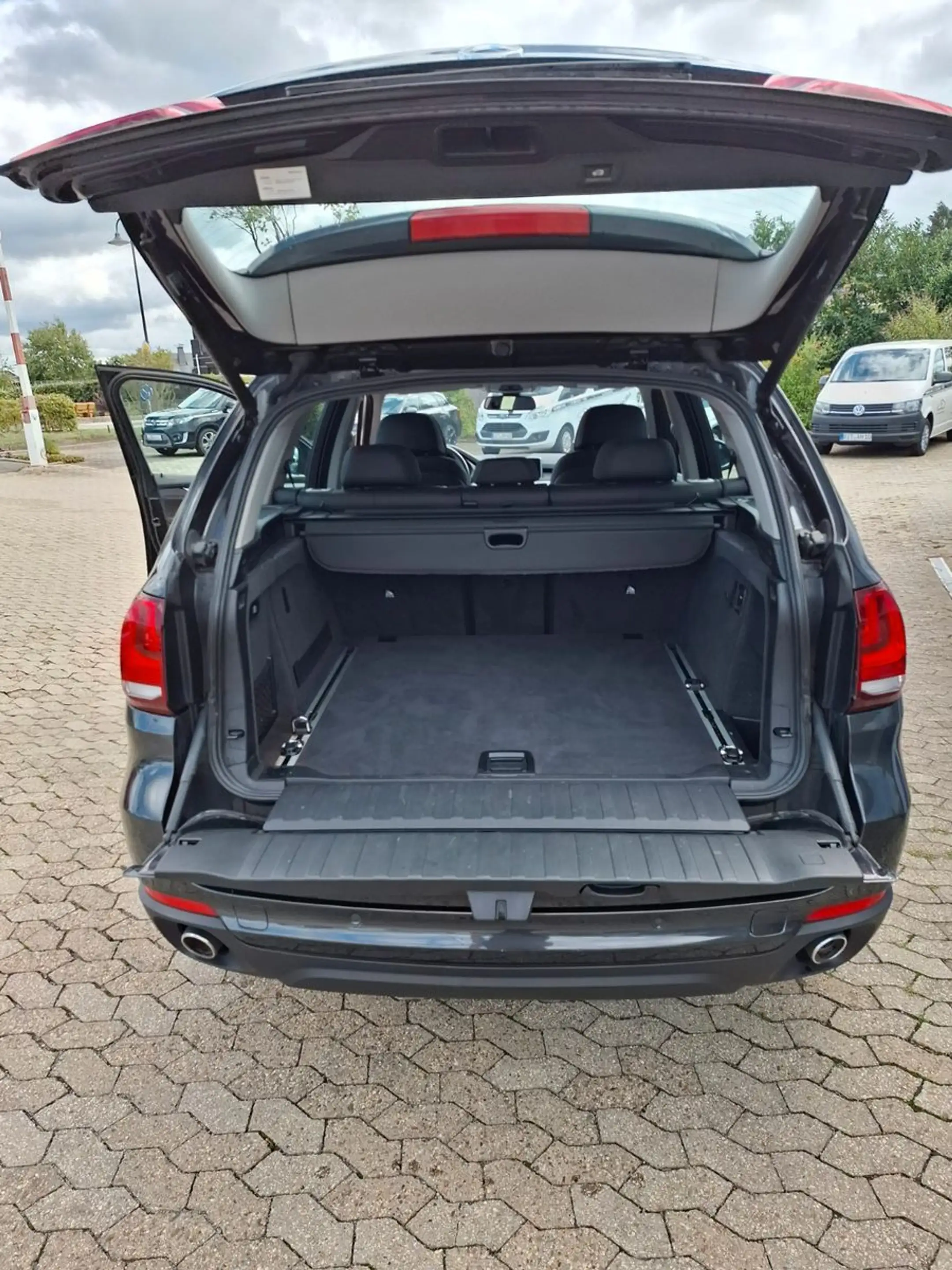 BMW X5 xDrive 30 d — photo 11