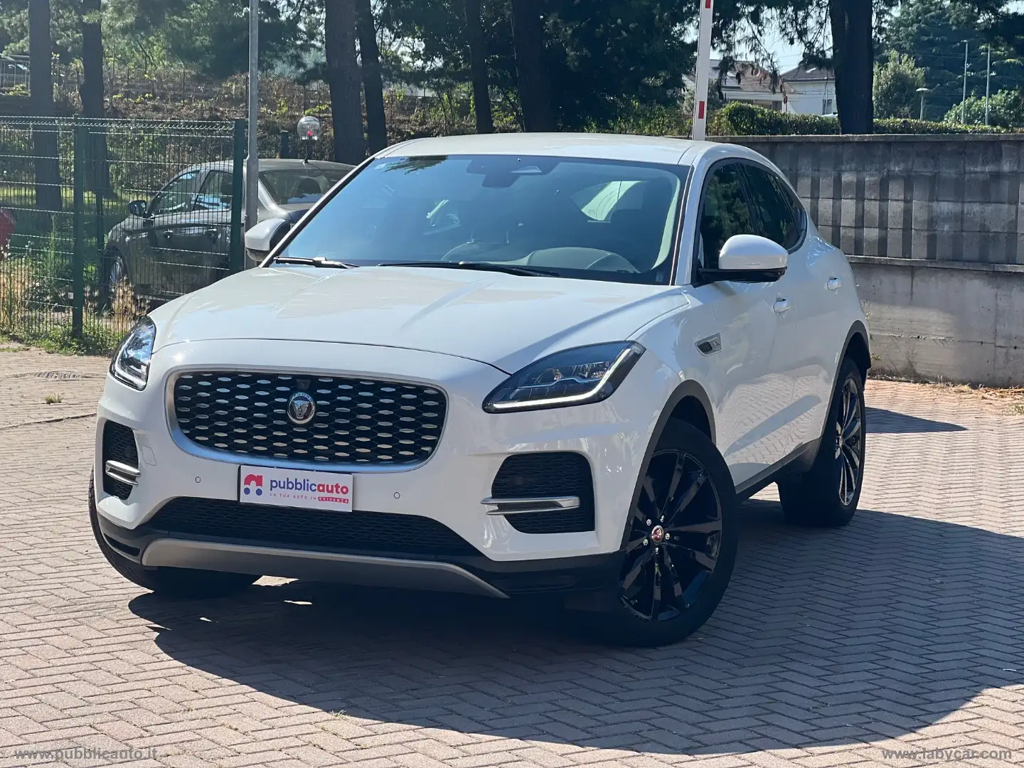 Jaguar E-Pace 2.0D I4 163 CV AWD Auto Bianco - 1