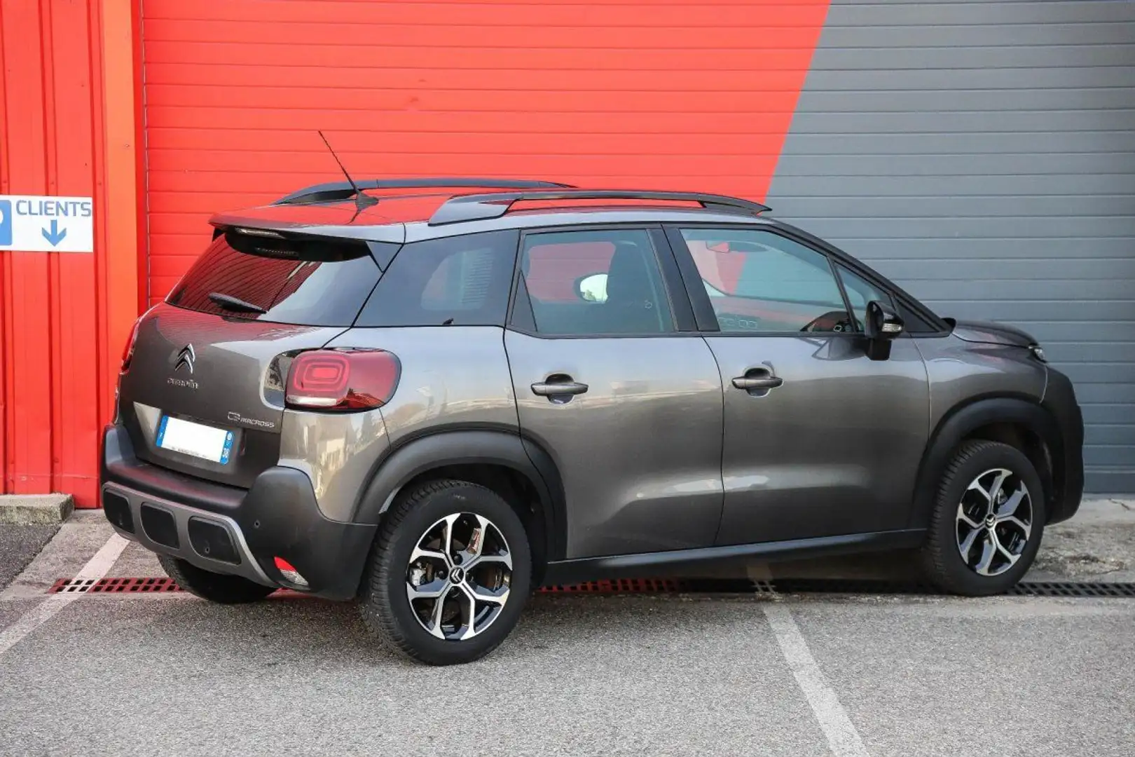 Citroen C3 Aircross 1.2 PureTech 110 Plus GRIP CONTROL %2B CARPLAY Grijs - 2