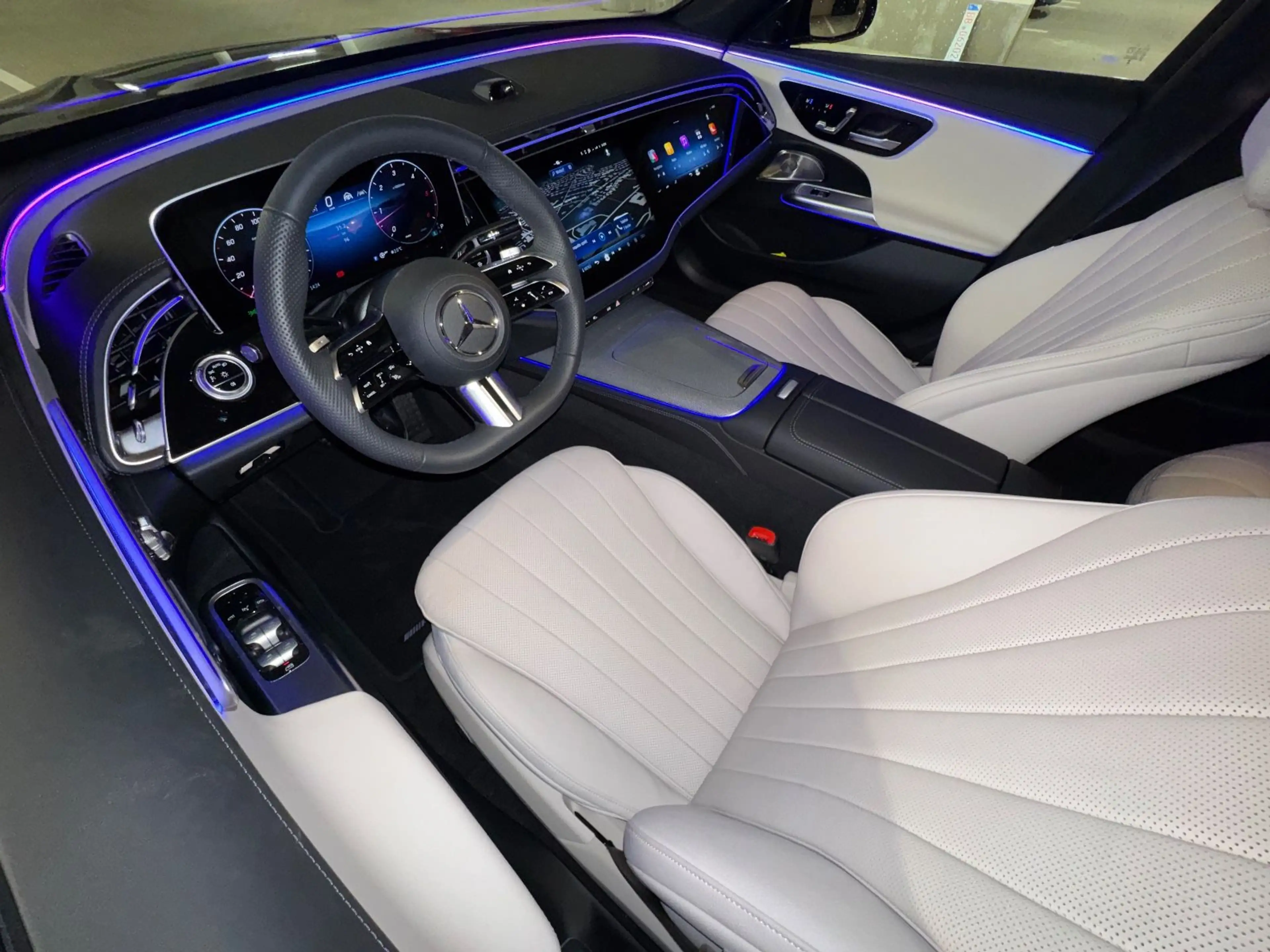 Mercedes-Benz E 220 d AMG SUPERSC DISTR+ 360° PANO 4D MEMO 21" — photo 6