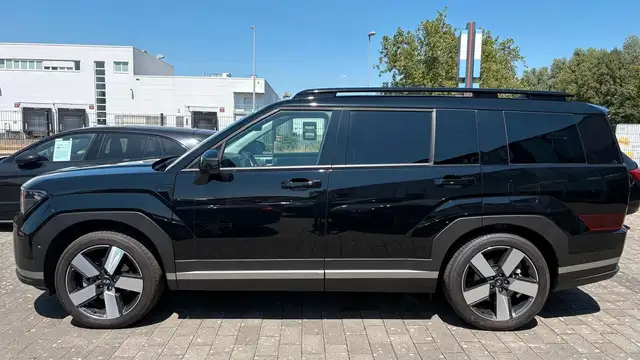 Hyundai Santa Fe view 2