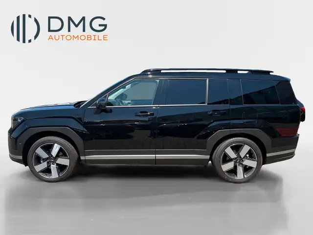 Hyundai Santa Fe main image