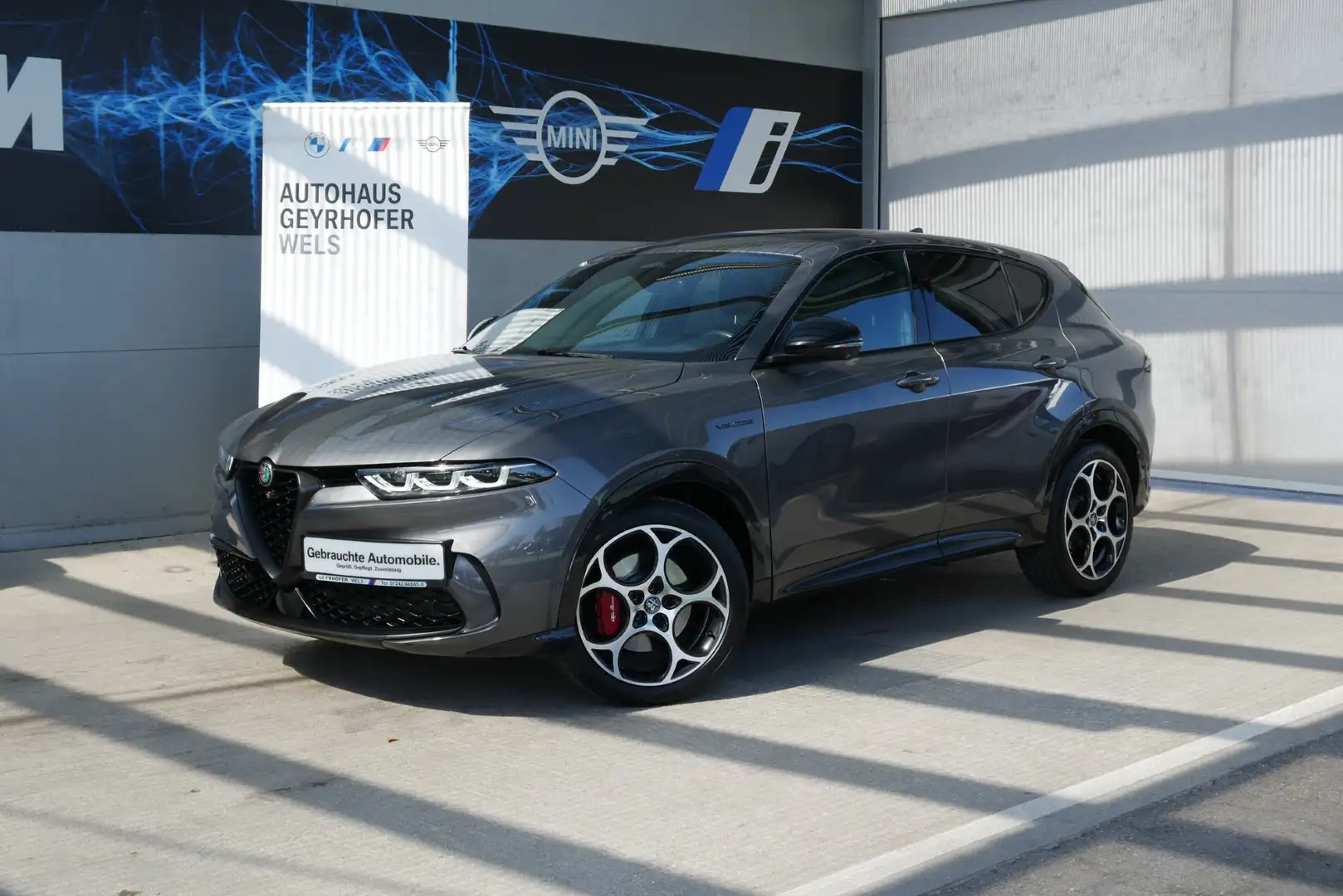 Alfa Romeo Tonale Veloce 1.5 T4 48V MHEV VGT DCT Grau - 1