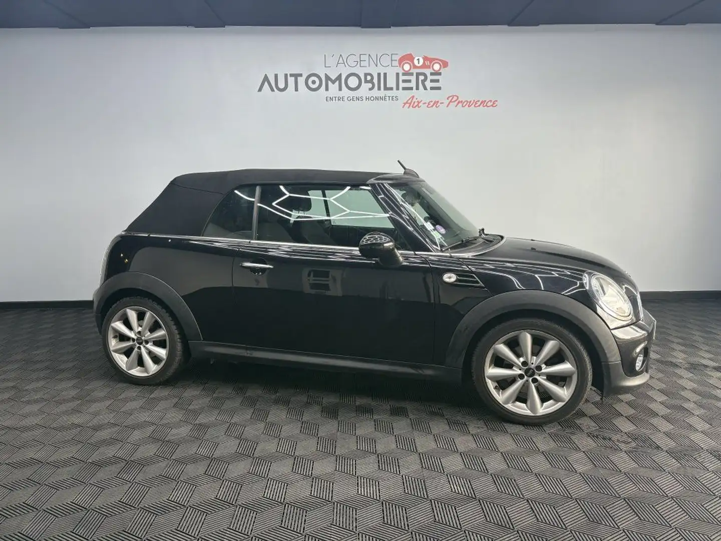 MINI One 1.6 122CV COOPER II CABRIOLET R57 Schwarz - 2