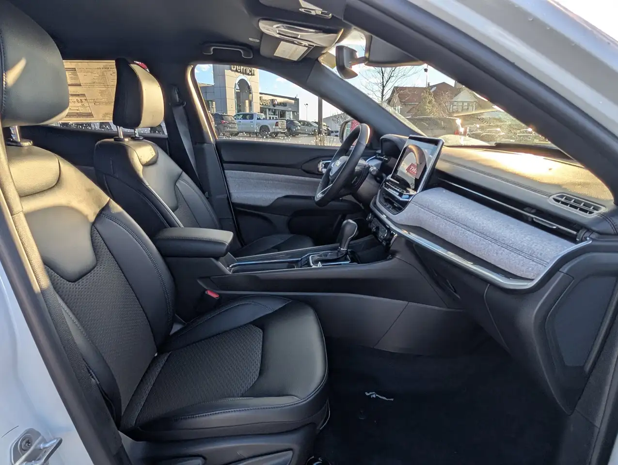 Jeep Compass снимка Jeep Compass