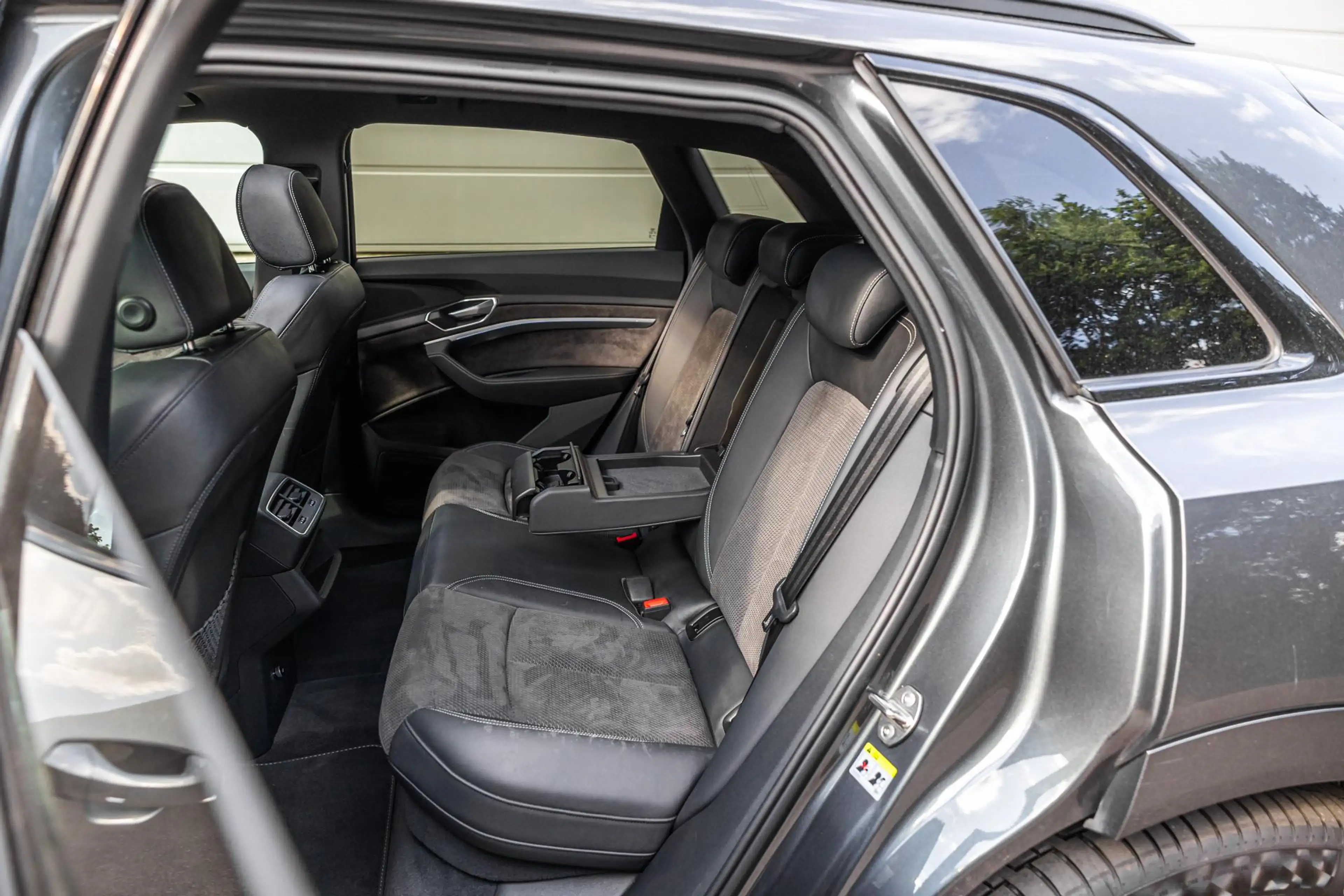 Audi e-tron 55 408pk Quattro S Edition 95 kWh | Panoramadak | — photo 6