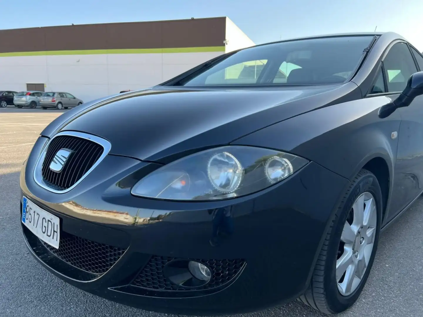 SEAT Leon 1.9TDI Sport Negro - 1