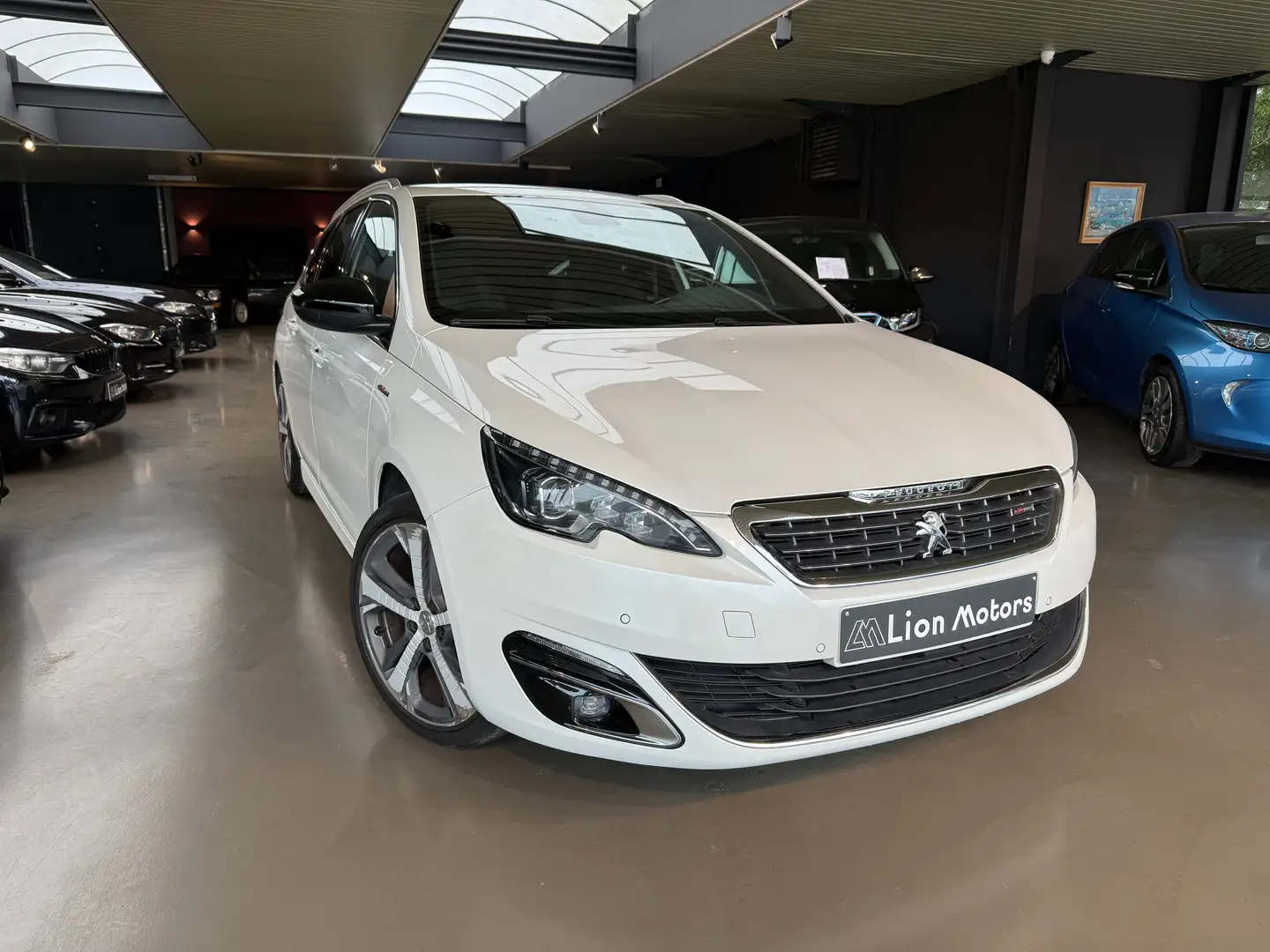 Peugeot 308 SW 1.2 PureTech GT Line STT*LEDER*GPS*LED*TREKHAAK Blanc - 2