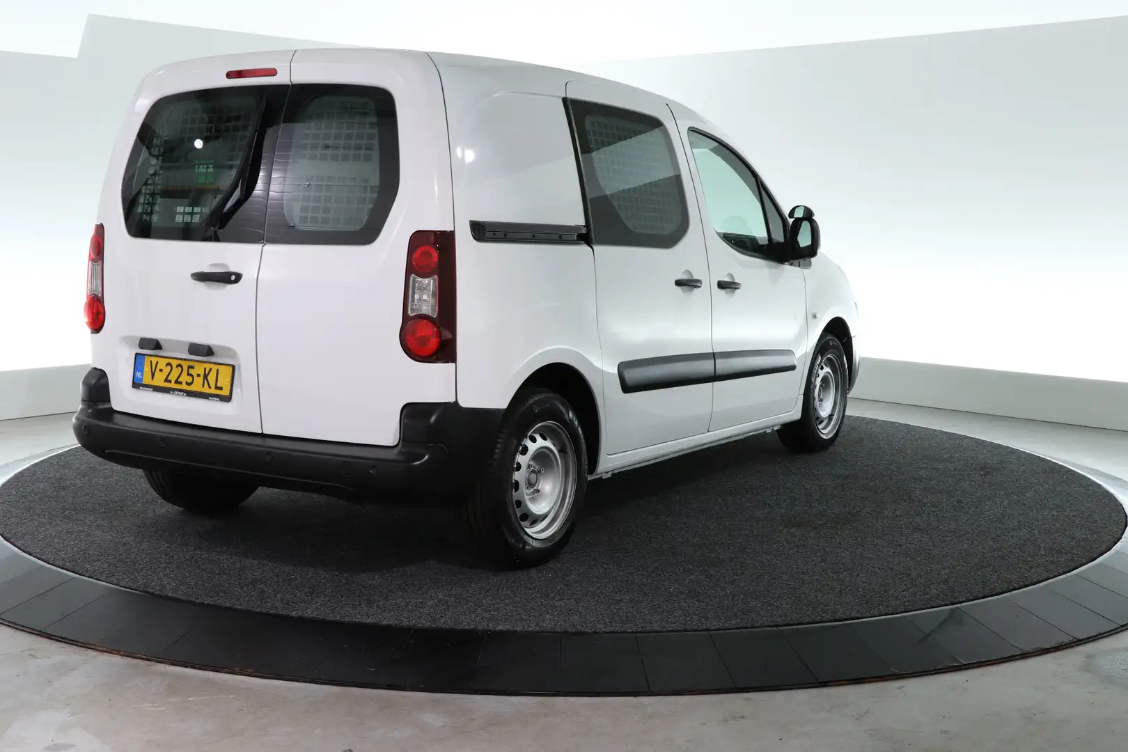 Citroen Berlingo 1.6 BlueHDI 100 Club Economy S&S / AUTOMAAT / AIRC Wit - 2