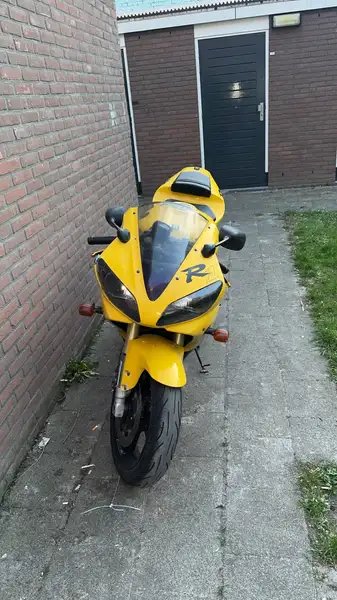 Yamaha YZF-R1