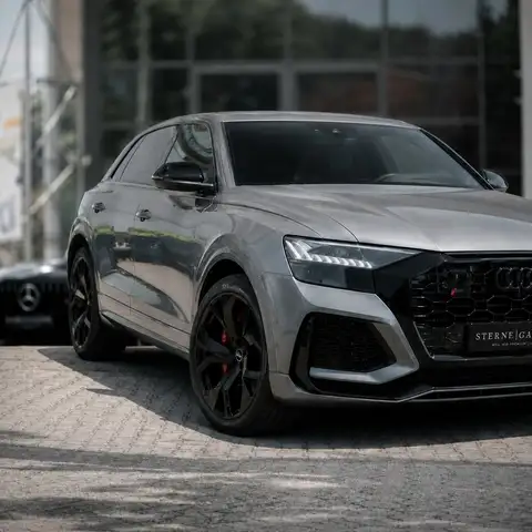 Audi RS Q8 BANGOLUF/360°/ACC/PANO/STH/CARBON